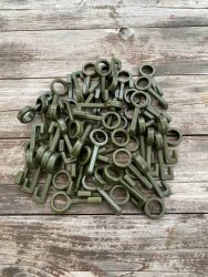 Крючок на трубку для шпажек